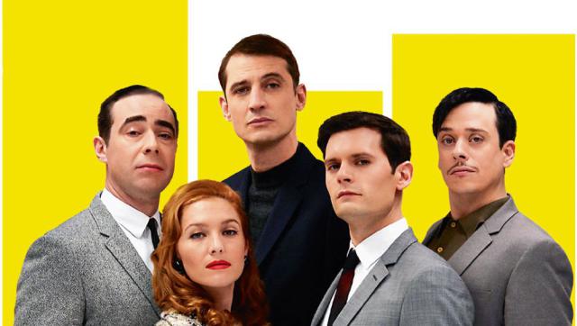 Image promo de la série, représentant les personnages principaux côte à côte, l'air imbus d'eux-mêmes.